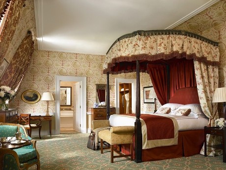 K Club, golf & spa resort, hotelroom, old style, bed, Ireland