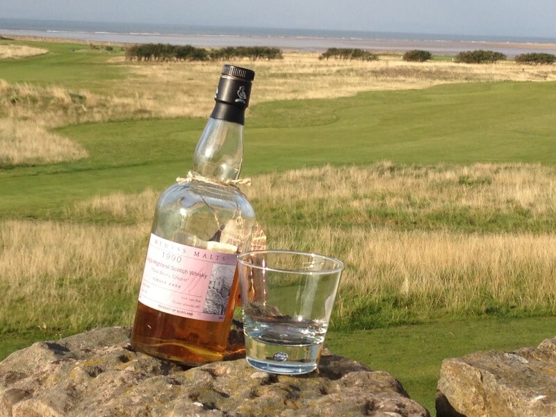 gold course, wisky bottle, ocean, olf trip, vacation, holidayd in scotland