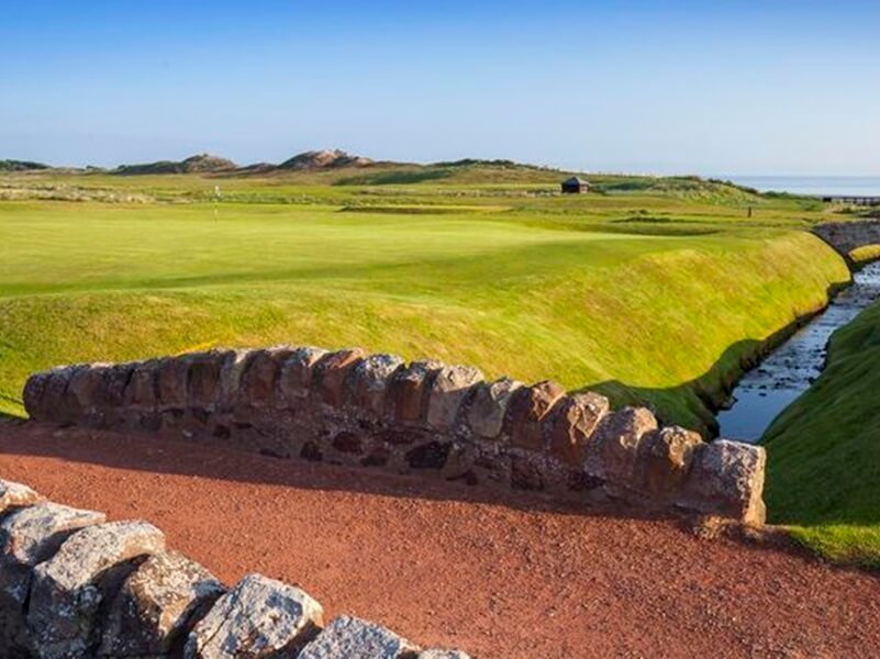  North Berwick Golf Club, golf course, smal bridghe, river, fairways, holidays in scotland, golf vacations