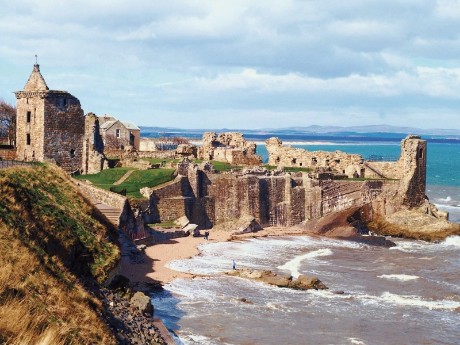 St andrew, golf course, old castle, ruins, coast, beach, ocean, holidays in scotland, vacations and golf