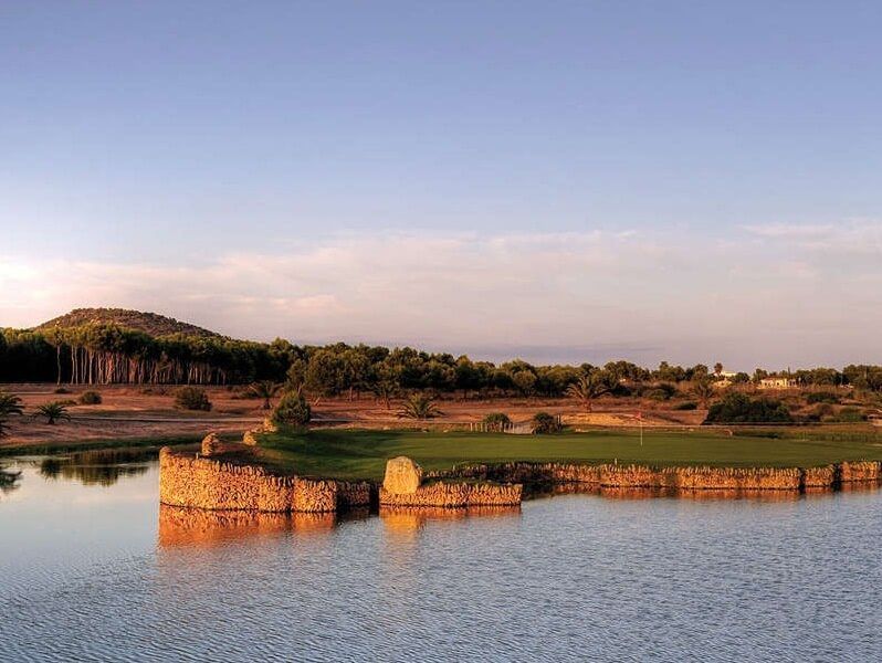 Club de Golf Santa Ponsa, golfplatz, golfinsle, von wasser umgeben, palmen 