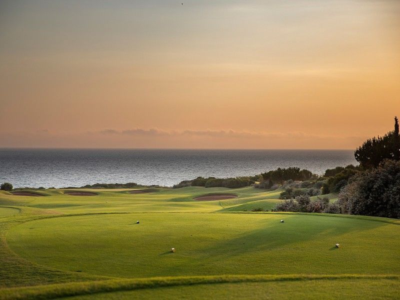 Costa Navarino Golfplatz Abendlicht Golfreise